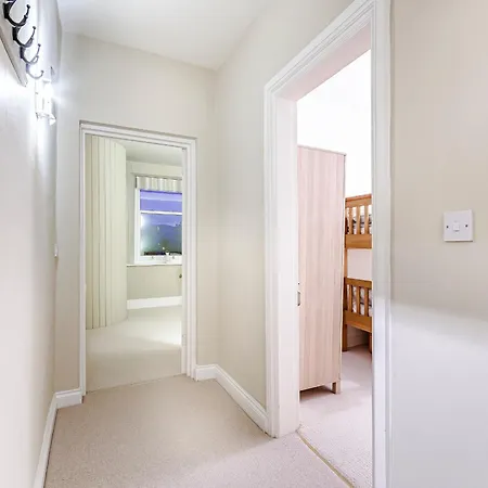 Sharrow View 펜션 워터밀록